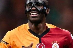 沙特3年1.2亿欧元签奥斯梅，德佬一年巨亏2500万欧，拒绝加盟曼联