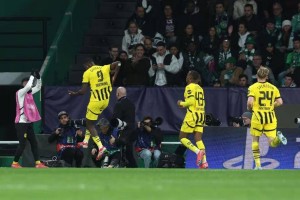 足坛悲喜一夜！巴萨9连胜，领先皇马3分，曼城逆转进4强，多特3-1