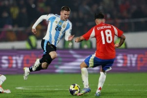 世体：马斯坦托诺在皇马年薪为350万欧，埃切维里在曼城为90万欧