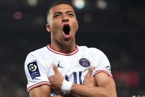 维尼修斯需正视自身定位，力压姆巴佩的梦想恐成泡影