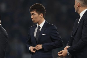 排队对张康阳道歉！国米高层公开怀念，橡树太抠，不愿引援补强