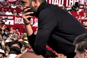 阿莫林解释是否会辞职：欧联杯夺冠有助曼联重返巅峰，失利将压力巨大